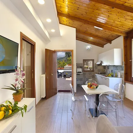 Apartment Degli Ulivi 2